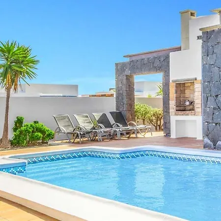 Villa Playa Blanca Sleeps 4 Pool Air Con Wifi